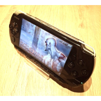 PSP 3004  Complete Set  + 32gb game card met TOP-games