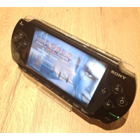 PSP 1004  Complete Set  + 32gb game card met TOP-games
