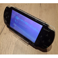 PSP 2004  Complete Set  + 32GB SD card met Topgames