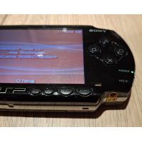 PSP 1004  Complete Set  + 32gb game card met TOP-games