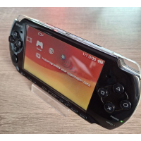 PSP 3004  Complete Set  + 32gb game card met TOP-games
