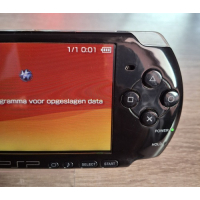 PSP 3004  Complete Set  + 32gb game card met TOP-games