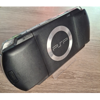 PSP 1004  Complete Set  + 32gb game card met TOP-games