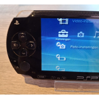 PSP 1004  Complete Set  + 32gb game card met TOP-games