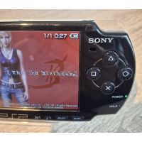 PSP 2004  Complete Set  + 8GB game card met TOP-games