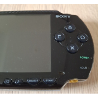 PSP 1004  zwart zeer net + 10 games naar keuze op SD kaart