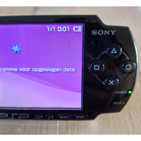 PSP 2004  zwart + 10 games naar keuze.