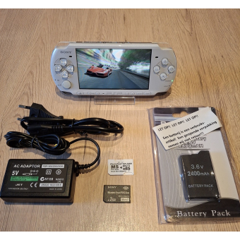 PSP 3000 parelmoer wit complete set 2GB